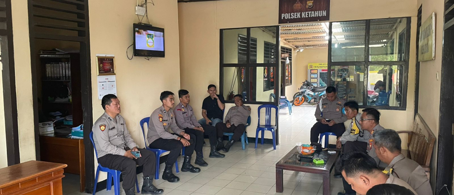 Pimpin Anev Mingguan, Kapolsek Ketahun Berikan Arahan dan Semangat Untuk Anggota