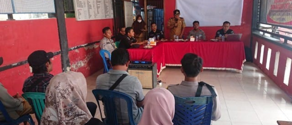 Bersama Bid TIK Polda Bengkulu, Bhabinkamtibmas Polsek Lebong Utara  Sosialisasikan Aplikasi Super APP