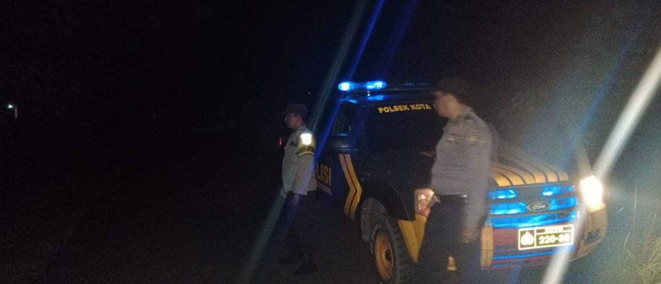 Berikan Rasa Nyaman Kepada Masyarakat, Polsek Kota Padang Lakukan Patroli Malam Dijalur Lintas
