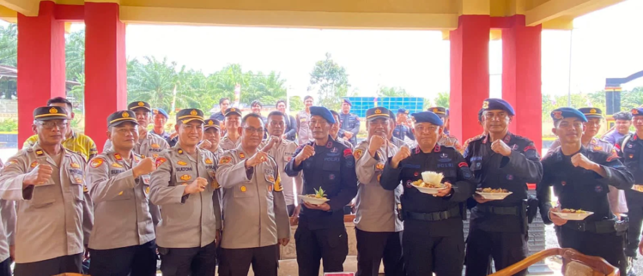 HUT Brimob Ke-78 Polres Kaur Silaturahmi Ke Kompi Brimob Subden 3B Pelopor Kaur