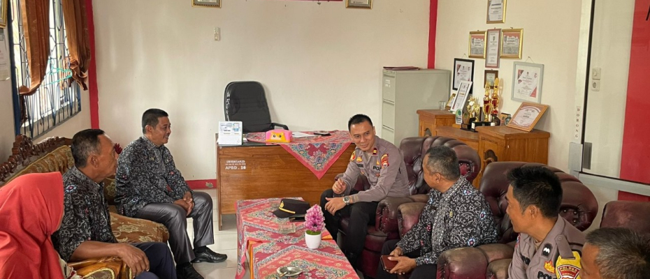 Jalin Komunikasi dan Sinergitas, Kapolsek Ketahun Silahturahmi dengan Camat Pinang Raya