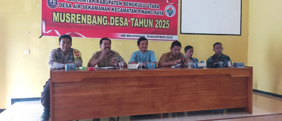 Tingkatkan Peran, Bhabinkamtibmas Hadiri Musrenbang Desa Air Sekamanak