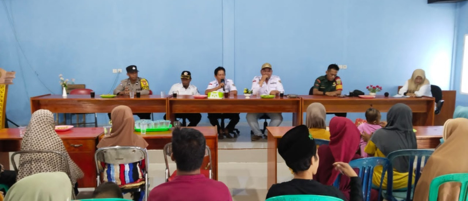 Dukung Program Desa, Bhabinkamtibmas Hadiri Musrenbang Desa Sumber Mulya 