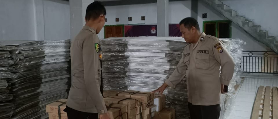 Satgas Preventif Operasi OMB Polres Kaur Tingkatkan Pengamanan di Gudang Logistik 3 KPU