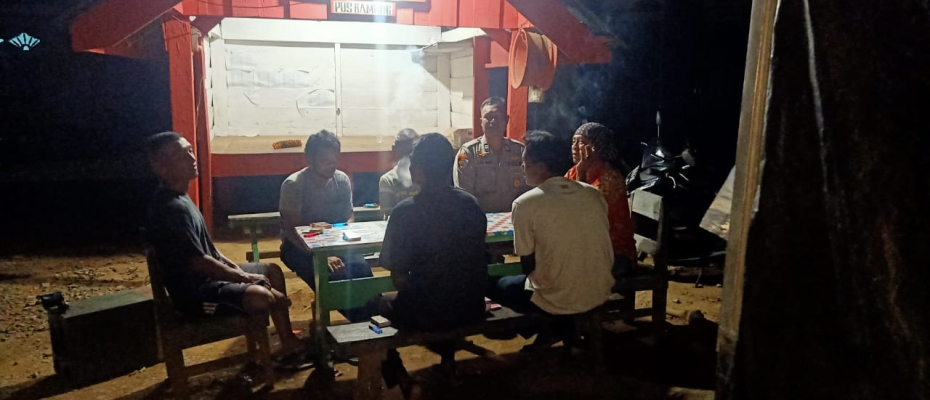 Sambang Pos Kamling, Kanit Binmas Sampaikan Pesan Kamtibmas