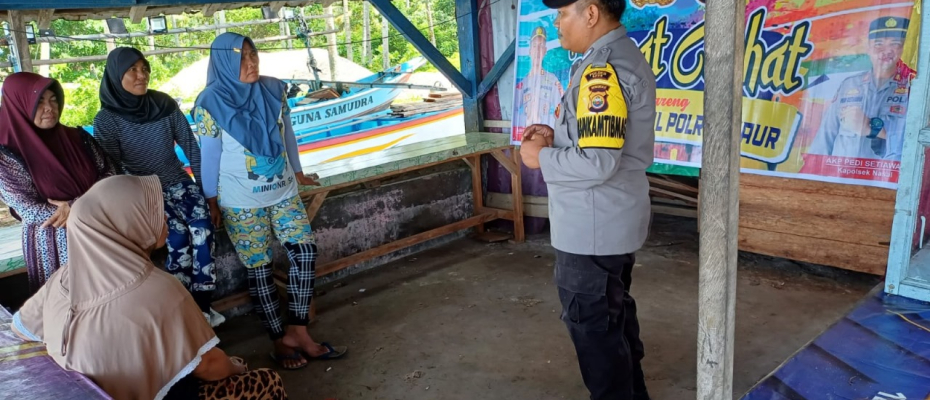 Dengarkan Keluhan dan Sampaikan Imbauan Kamtibmas Polsek Nasal Gelar Jumat Curhat 