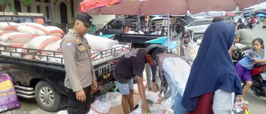 Sambangi Pedagang Beras, Bhabinkamtibmas Polsek Ketahun Berikan Imbauan Kamtibmas
