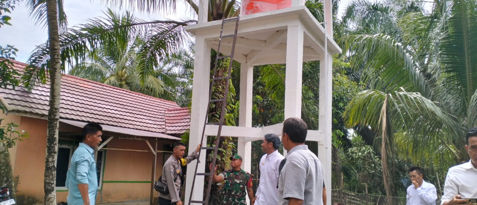 Dihadiri Bhabinkamtibmas, Talang Rasau Monev Pembangunan Sumur Bor