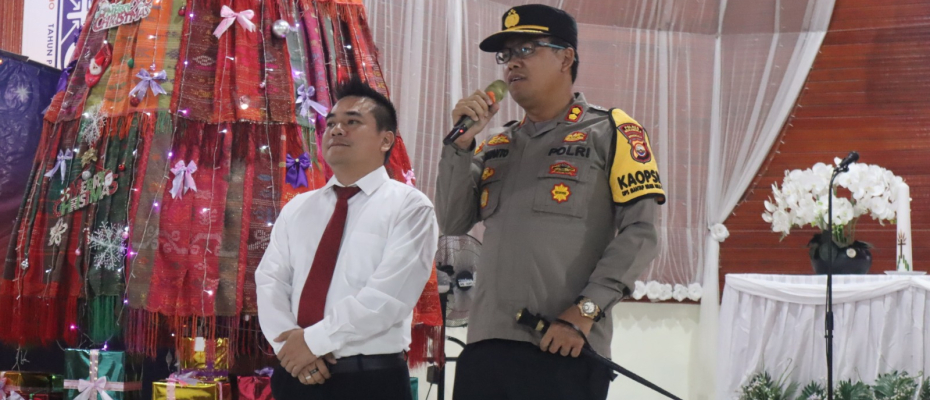 Kapolres dan FKPD Mukomuko Cek Kesiapan Pengamanan Malam Natal di Gereja