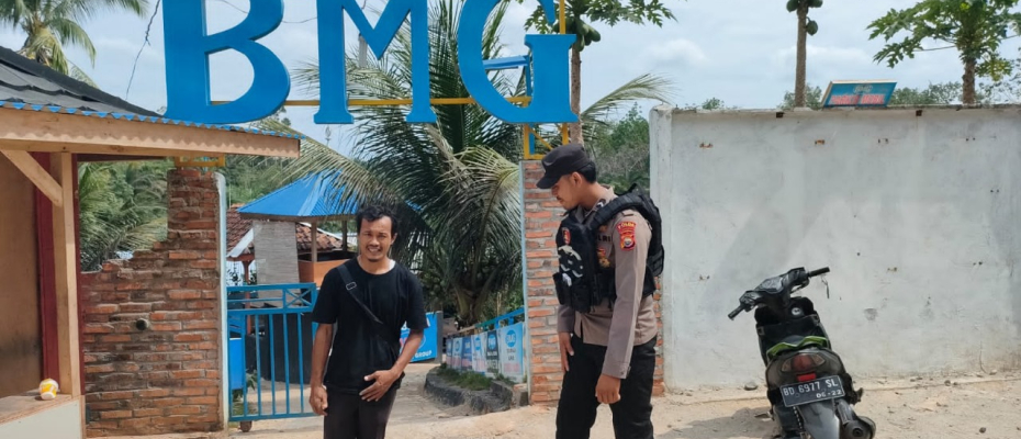 Personel Polsek Ketahun Melakukan Patroli Sambang di Kawasan Wisata BMG Bukit Makmur