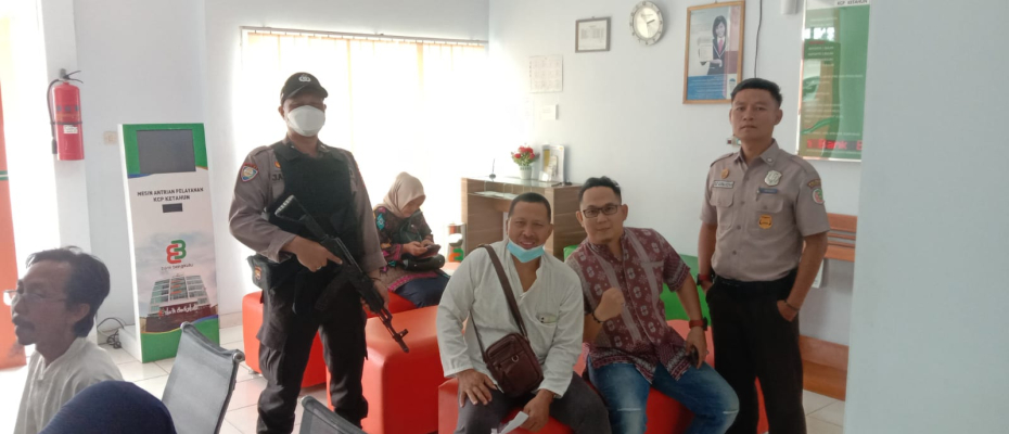 Berikan Rasa Aman dan Kondusif Personil Polsek Ketahun Lakukan Pam Bank BPD
