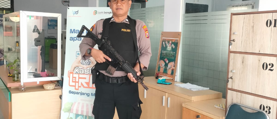 Berikan Rasa Aman dan Kondusif Saat Bertransaksi Polsek Ketahun Lakukan Pam Bank BPD