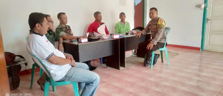 Cooling System di Kantor Desa Melati Harjo, Bhabinkamtibmas Polsek Ketahun Sampaikan Pesan Kamtibmas