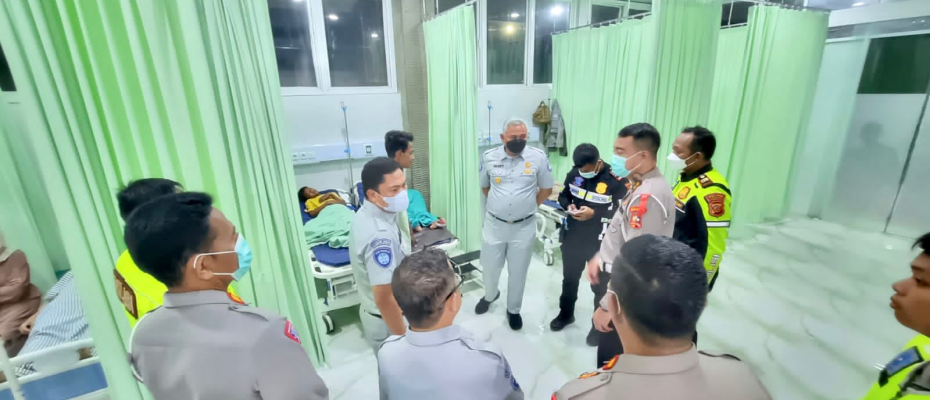  Seluruh Korban Kecelakaan Bus Bhinneka di Tol Km 41 Karawang Terjamin Jasa Raharja  Jakarta – Jasa Raharja menjamin seluruh korban bus Bhinneka yang mengalami kecelakaan lalu lintas di jalan tol KM. 41 Karawang Barat, Jawa Barat, pada Minggu (31/12/2023)