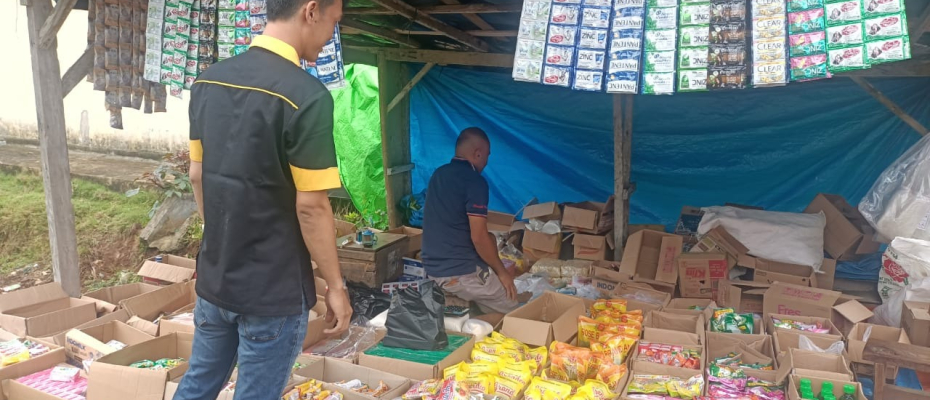 Personel Polsek Air Besi Pantau Harga Bahan Pokok di Pasar Tradisional Desa Lubuk Tanjung