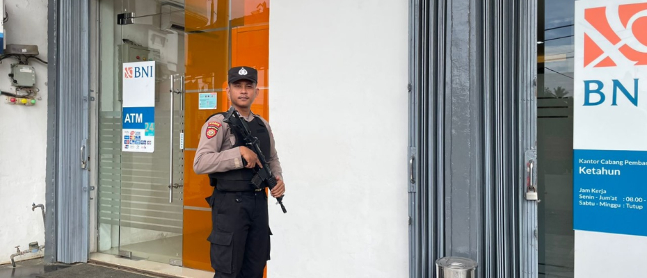 Pengamanan dan Pengawasan Bank BNI KCP Ketahun oleh Personel Polsek Ketahun