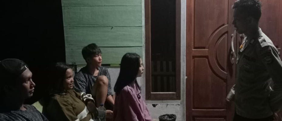 Polisi RW Bawa 4 Remaja Asal Bengkulu dan di Inapkan di Polsek Batik Nau
