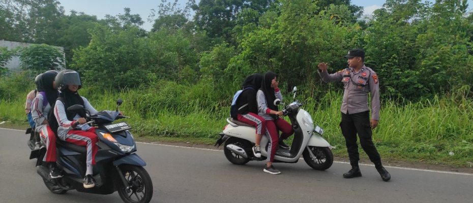 Melalui Morning Traffic Control Polsek Ketahun Memberikan Pelayanan Lalu Lintas Kepada Masyarakat