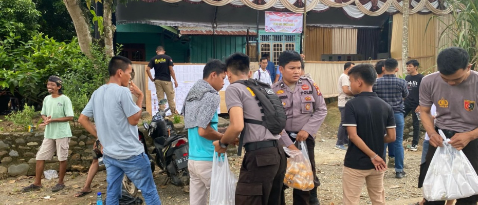Sukseskan PSU di Kecamatan Penarik, Polres Mukomuko Lakukan Pengamanan dan Pengawalan 