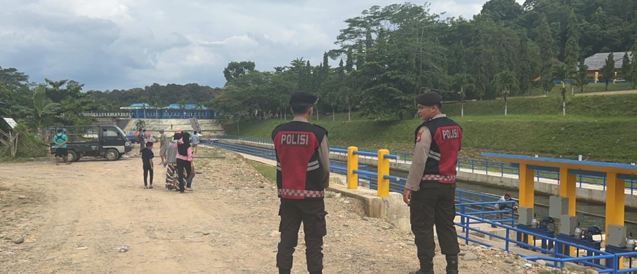 Polres Mukomuko Lakukan Pengamanan Tradisi mandi Balimau, Sambut Bulan Suci Ramadahan 1445 H
