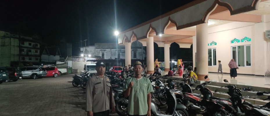 Beri Rasa Aman Saat Beribadah, Polsek Ketahun Laksanakan Pengamanan Ibadah Sholat Tarawih