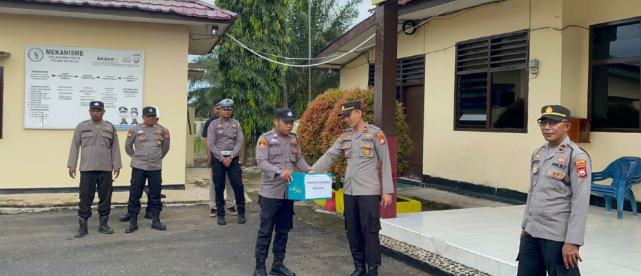 Berbagi, Polsek Ketahun Gelar Gerakan Sedekah Bersama 