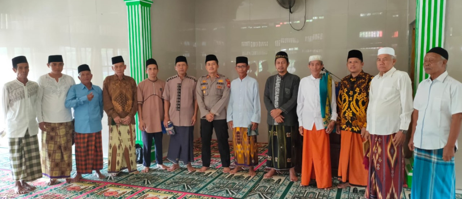 Safari Ramadhan, Polsek Kaur Utara Sambang Silahturahmi di Masjid Jamitul Muslimin 