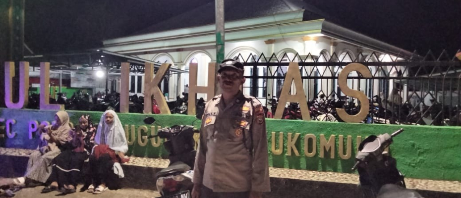 Ciptakan Keamanan di Bulan Ramadhan, Polsek Jajaran Polres Mukomuko Laksanakan Pengamanan Ibadah Tarawih di Masjid 