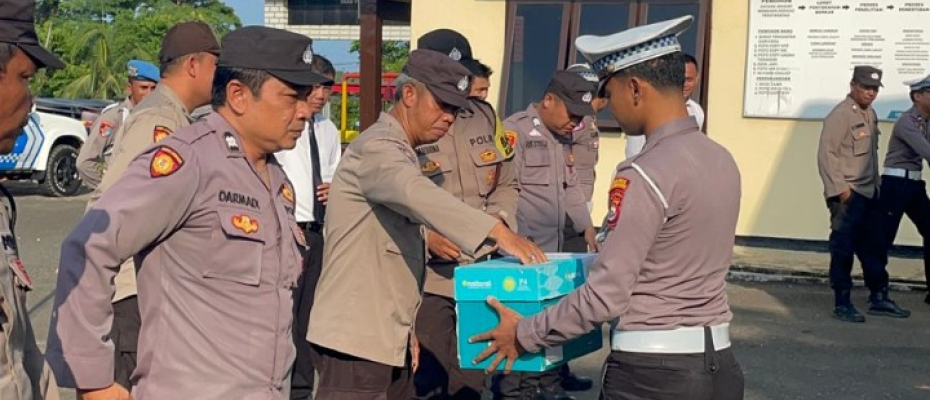 Polsek Ketahun Rutin Gerakan Sedekah Bersama Personel