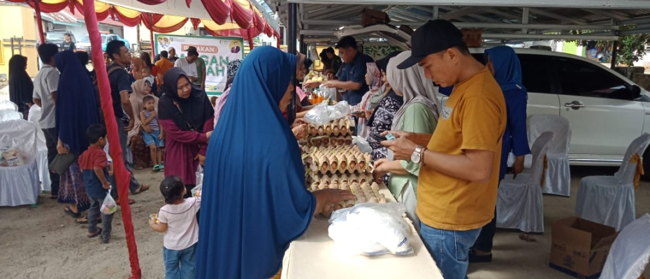 Pantau Giat Masyarakat, Polsek Mukomuko Selatan Monitoring Pasar Murah 