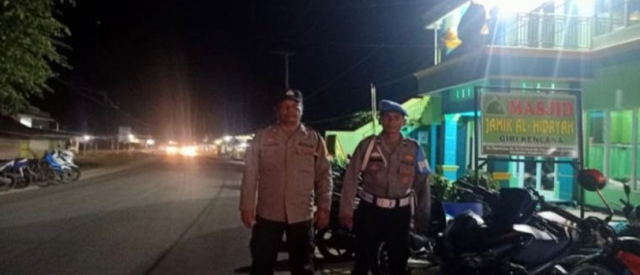 Polsek Ketahun Laksanakan Pengamanan Ibadah Sholat Tarawih