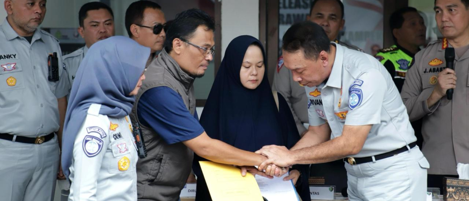 Jasa Raharja Serahkan Santunan Meninggal Dunia Kepada Satu Ahli Waris Korban Laka Km 58 yang Teridentifikasi