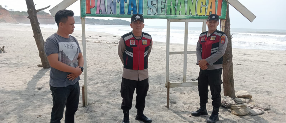 Personel Polsek Batiknau Berikan Imbauan Kepada Pengunjung Objel Wisata 