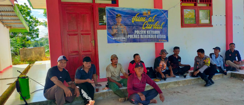 Program Jumat Curhat, Polsek Ketahun Dengar Keluhan Masyarakat Desa