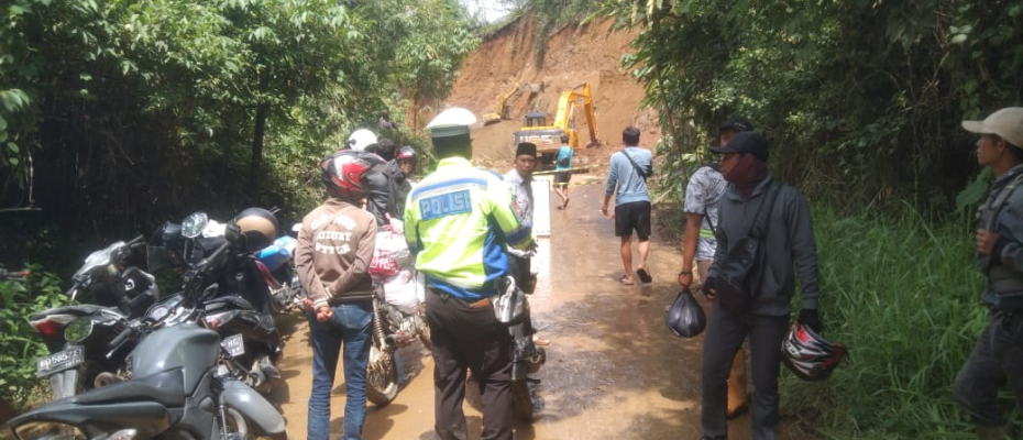 Jalan di Talang Ratu Rimbo Pengadang Ditutup Sementara