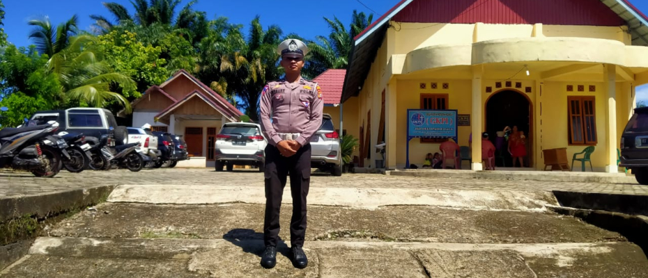 Wujudkan Situasi Aman Dan Kondusif Polsek Ketahun Pam Gereja Di Desa Giri Kencana