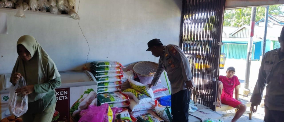 Polsek Nasal Lakukan Pengecekan Ketersedian Kebutuhan Bahan Sembako Jenis Beras dan Gas Elpiji 3 Kg 
