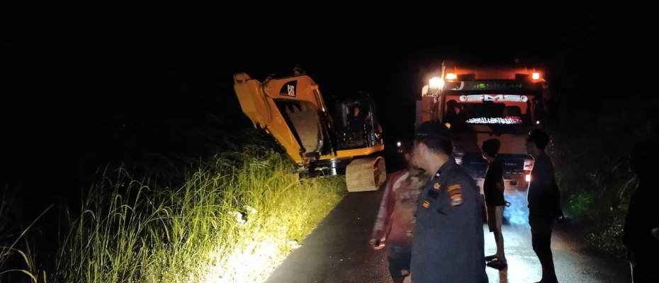 Quick Respon, Polsek Giri Mulya Amankan TKP Alat Berat Melintang di Bukit Resam Desa Rena Jaya