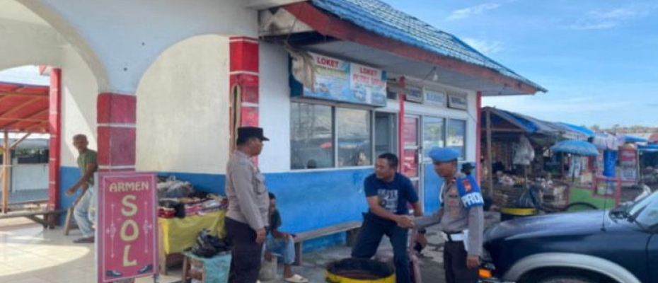 Personel Polsek Ketahun Masuk Pasar Tradisional Sampaikan Pesan Kamtibmas