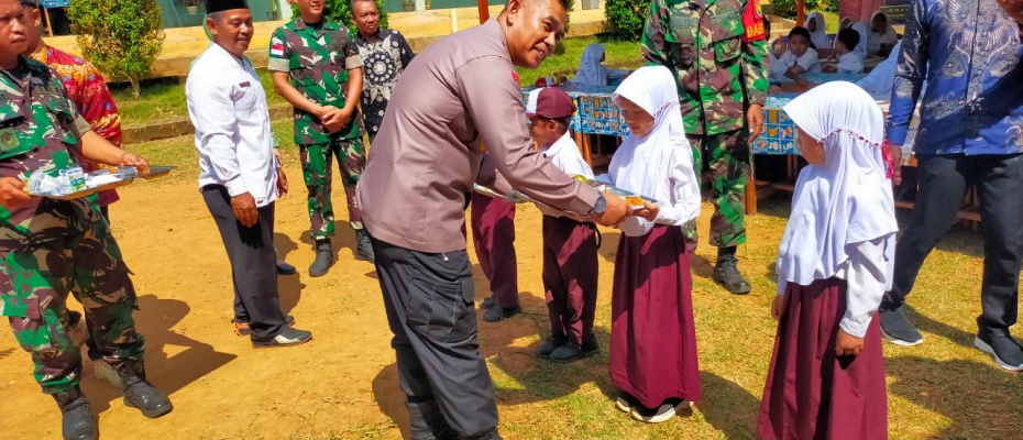 Polsek Ketahun Dukung Program Dapur Masuk Sekolah
