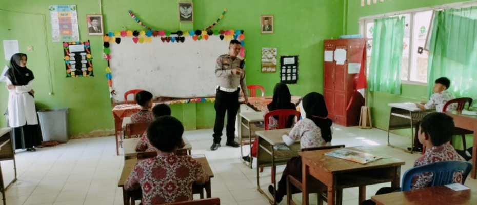 Unit Kamsel Sat Lantas Polres Seluma Edukasi Lalulintas di SDN 154 Seluma 