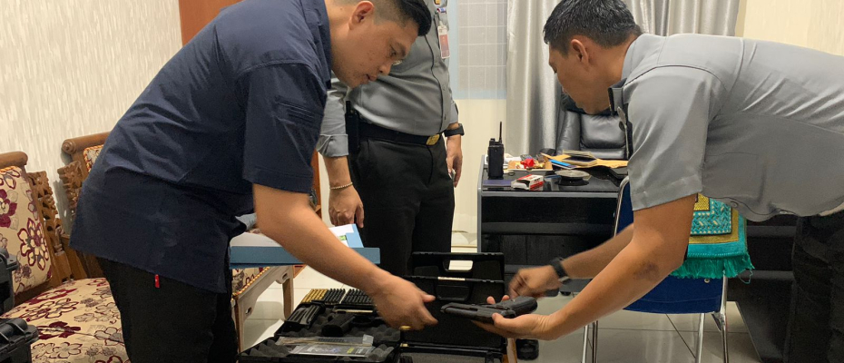 Pastikan Administrasi Lengkap dan Kondisi Layak, Kepala Rutan Sukadana Gelar Pemeriksaan Senjata Api