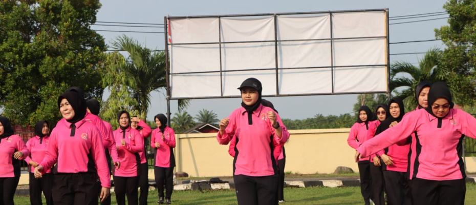 HUT Polwan Ke - 76, Polres Seluma Gelar Senam Bersama