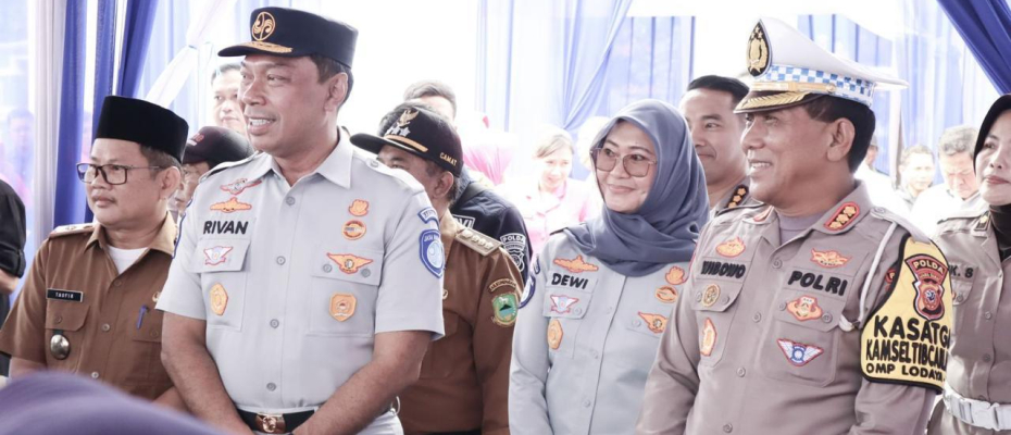 Peringati HUT ke-69 Lalu Lintas Bhayangkara, Korlantas Polri Bersama Jasa Raharja Gelar Bakti Sosial di Kuningan Jawa Barat