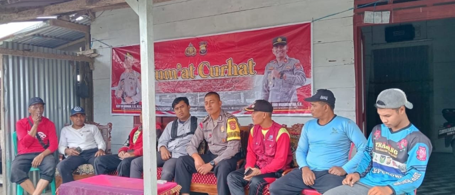 Kapolsek Sindang Kelingi Bersama Personel Polsek Sindang Kelingi Laksanakan Jumat Curhat