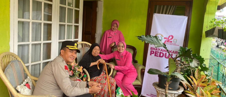 Kapolres Rejang Lebong Bersama Ketua Bhayangkari Cabang Rejang Lebong Kunjungan Silaturahmi kepada Warakauri 