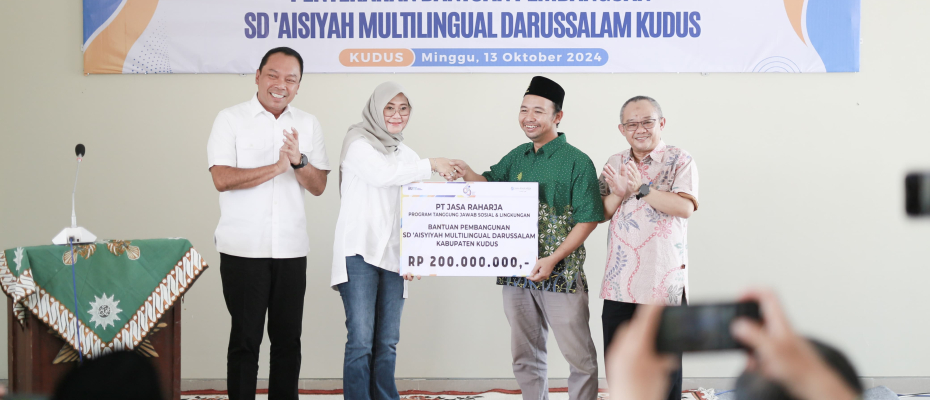 Dukung Pembangunan Bangsa, Jasa Raharja Serahkan Bantuan untuk Pembangunan SD Aisyiyah Multilingual Darussalam Kudus