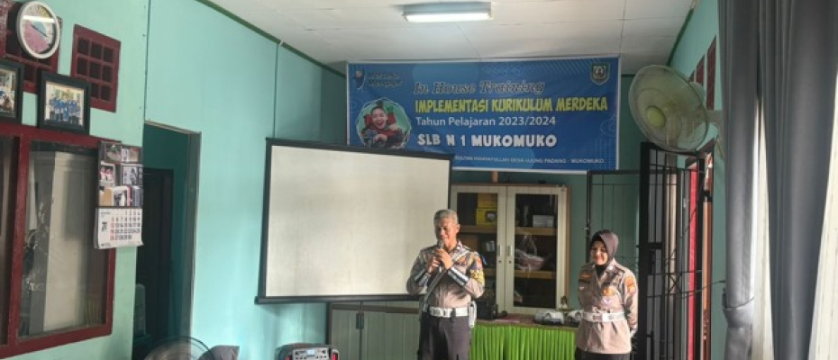 Operasi zebra Nala Satlantas Polres Mukomuko Sambangi Sekolah