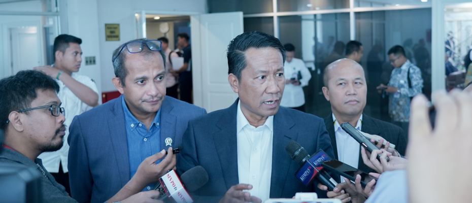  Raker Perdana dengan Komisi XIII DPR RI, Supratman Bahas Fokus Kerja Kementerian Hukum