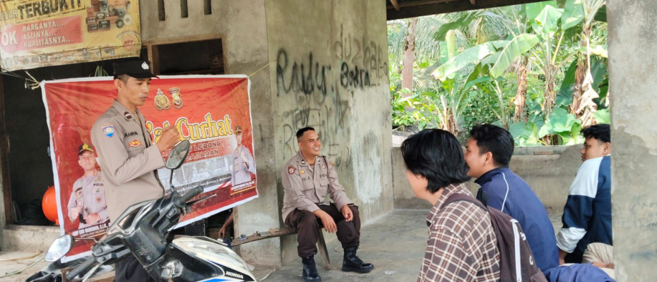 Polsek Bermani Ulu Gelar Jumat Curhat di Desa Kampung Melayu